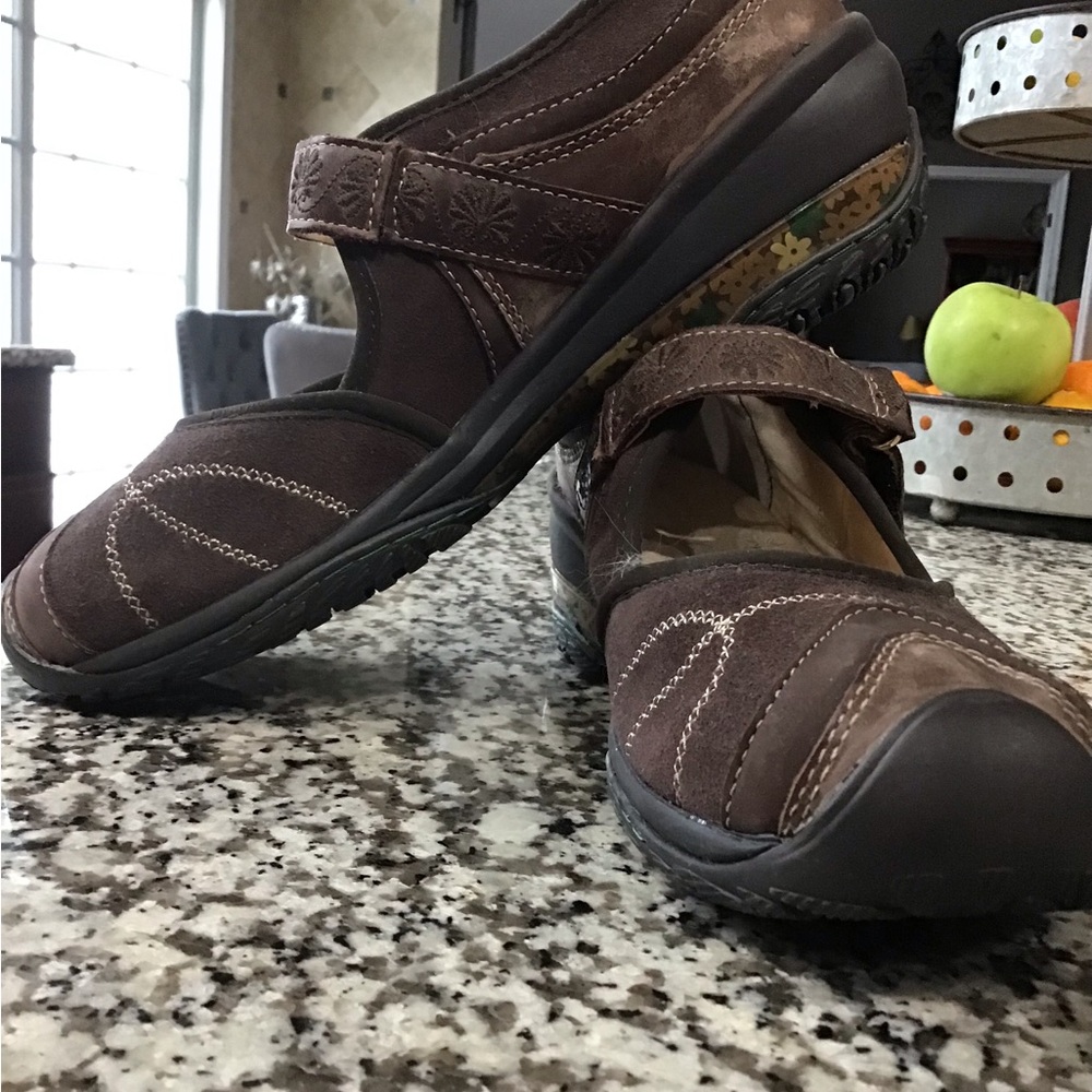 Jambu All Terra Design Mary Jane Sneakers Size 7.5 Brown